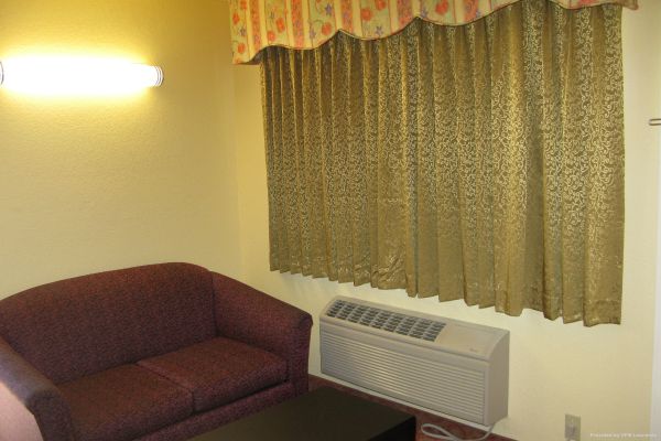 COUNTRY INN SONORA (Jamestown)